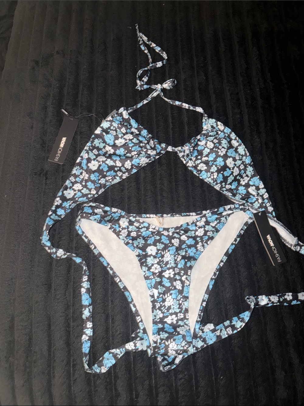 Fashion Nova Blue and White Floral Two-Piece Bikini - Picture 6 of 6